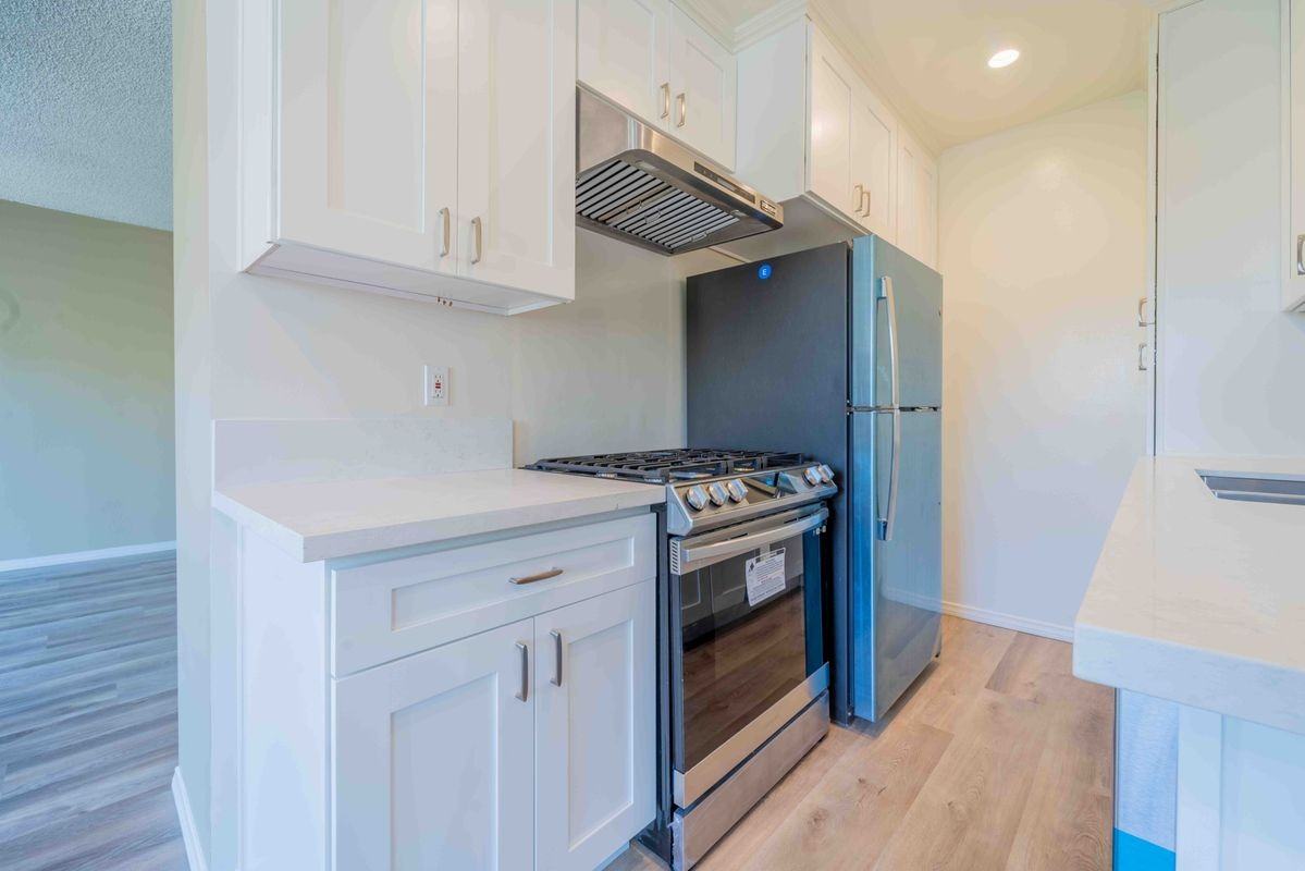 11871 Idaho Avenue ##8 - Photo 6 of 28