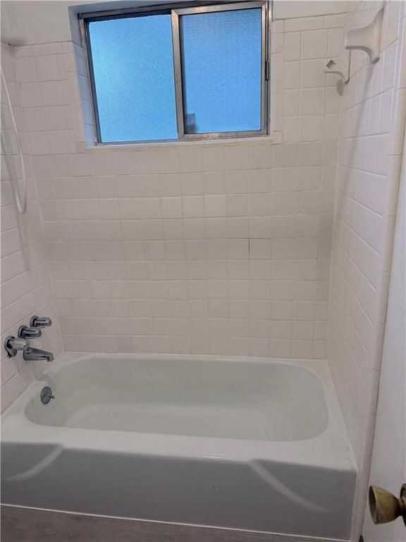 3237 Abbeywood Dr - Photo 2 of 10