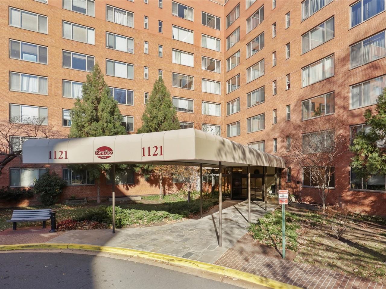 1011 Arlington Boulevard #444 - Photo 5 of 31