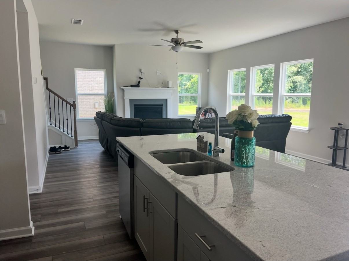 6900 Newcastle Ct - Photo 3 of 21