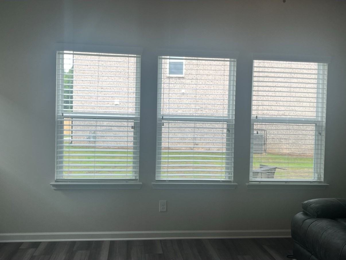 6900 Newcastle Ct - Photo 4 of 21