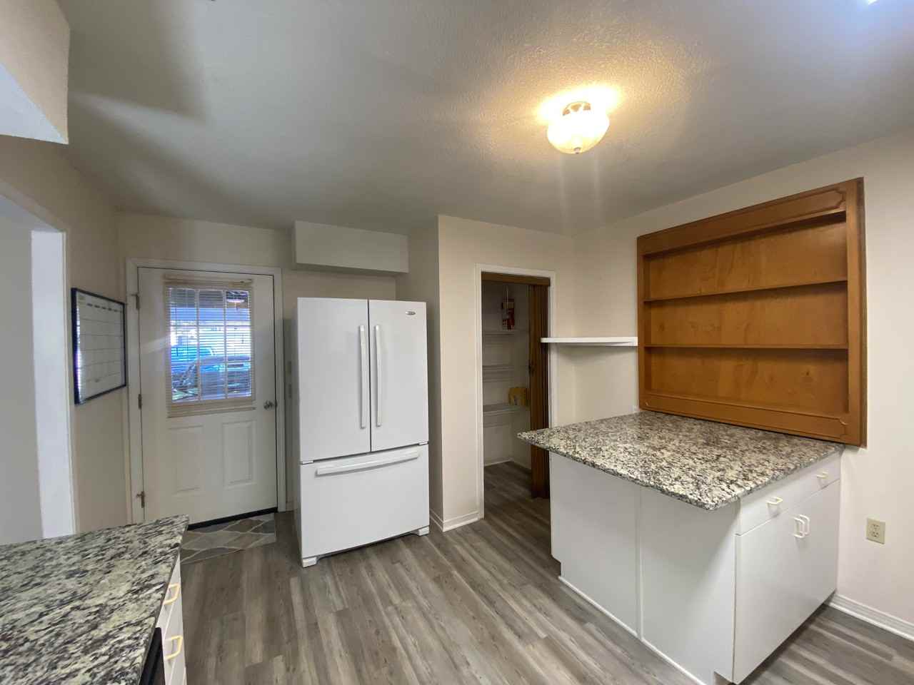 925 Holbrook Circle - Photo 7 of 50