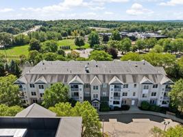 featured image of 2204 Davenport Ave