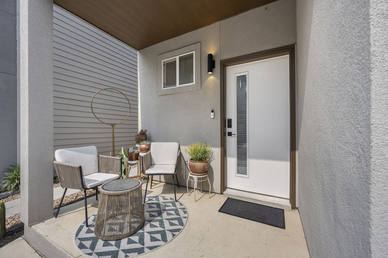 1618 W Lawndale Dr - Photo 3 of 30