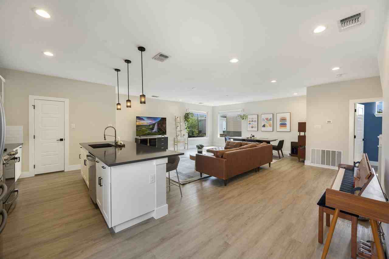 1618 W Lawndale Dr - Photo 5 of 30