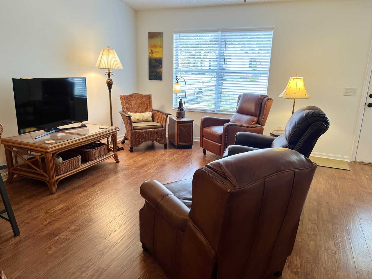 2368 Mcclellanville Terrace - Photo 4 of 28