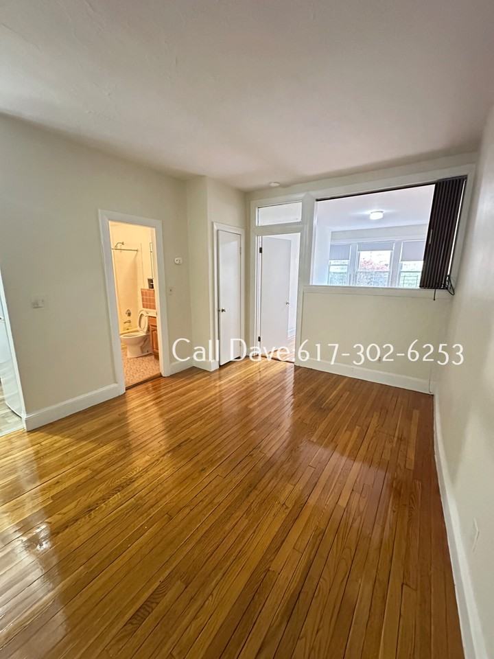 33 Lancaster Ter #106 - Photo 2 of 9