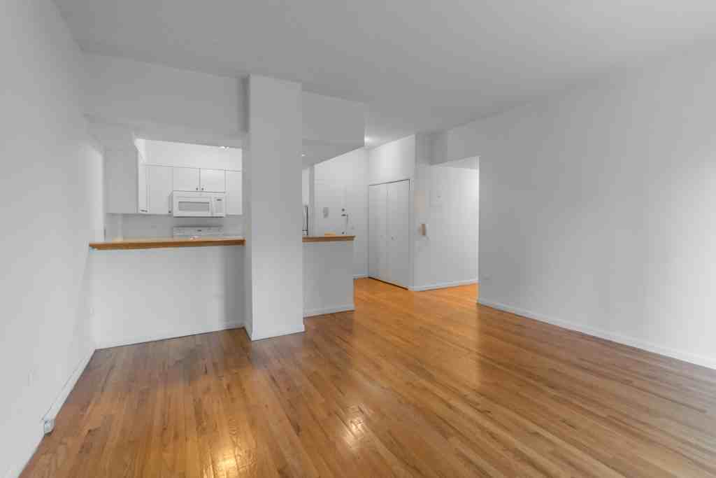 350 3rd Avenue - Photo 2 of 7