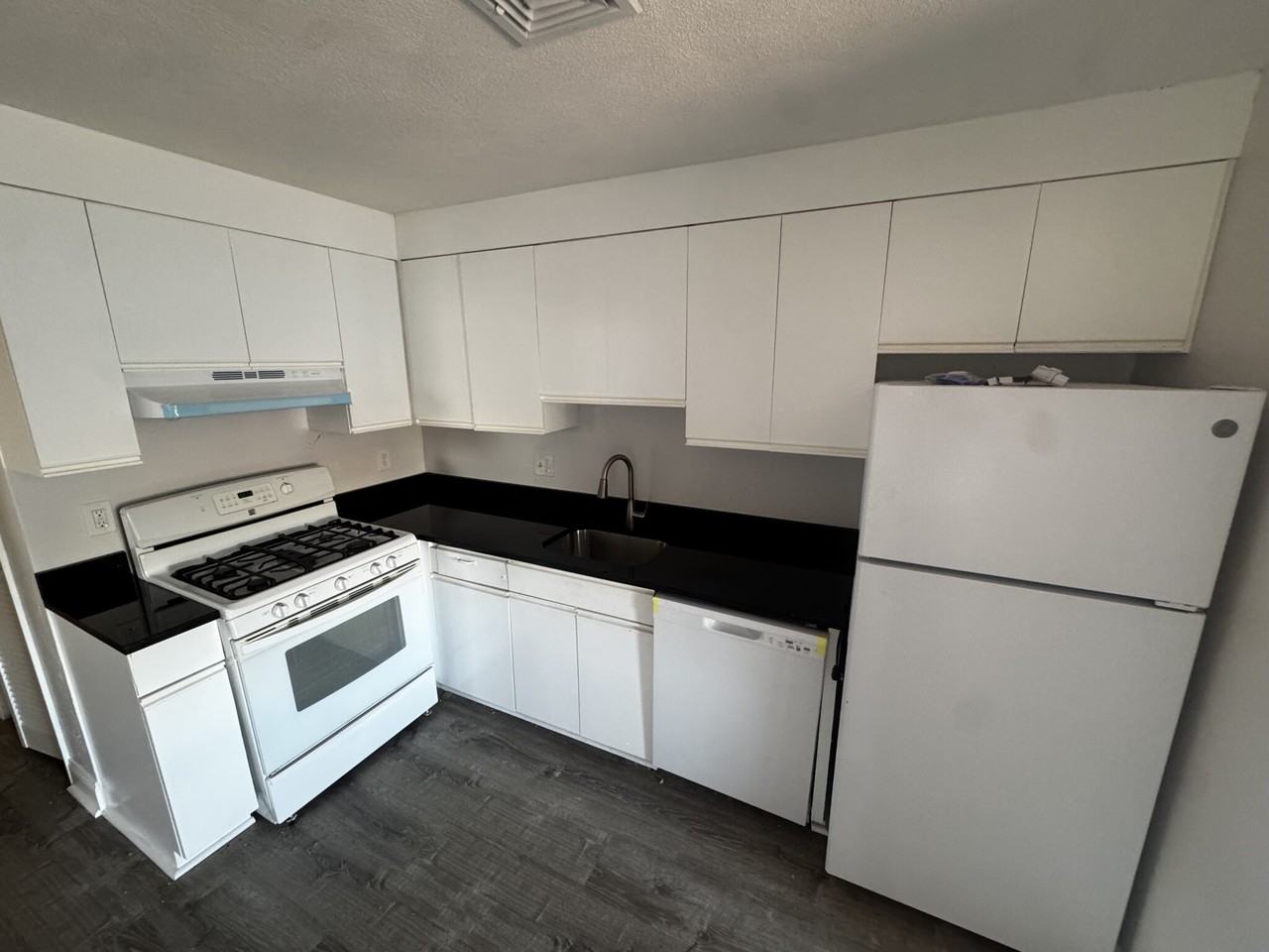 94 Eastern Ave #7 - Photo 6 of 7