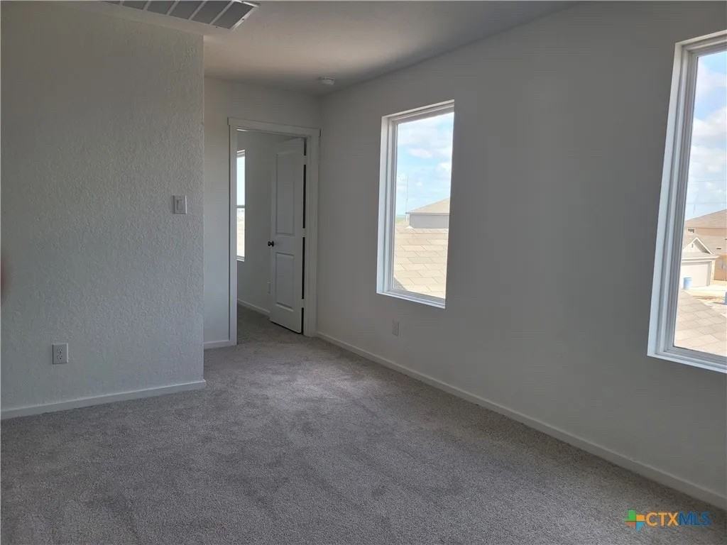 3310 Noir Ln - Photo 5 of 50