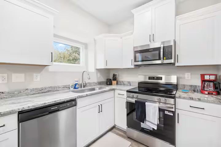 614 Kings Mountain St - Photo 7 of 50