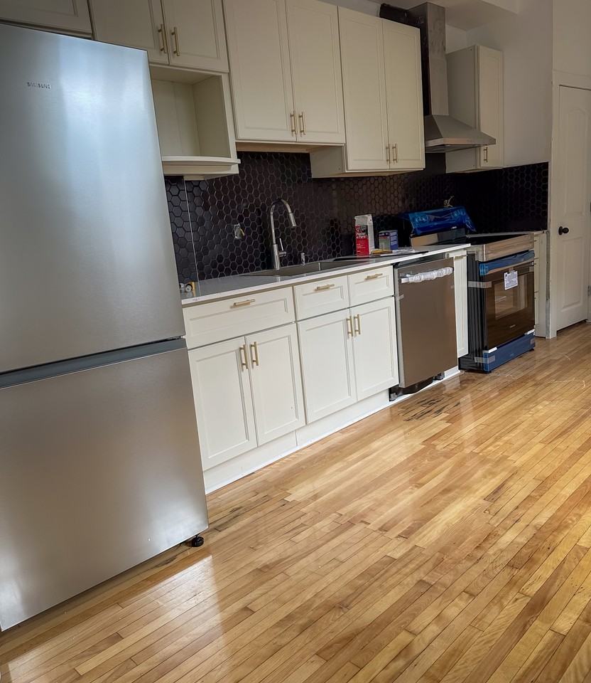 4833 Rue Clark - Photo 3 of 11