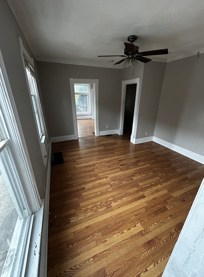 917 West Cross Street #1 - Photo 5 of 7