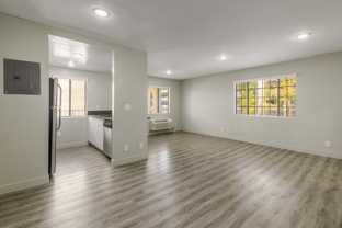 1535 N Kenmore Ave #E - Photo 1 of 1