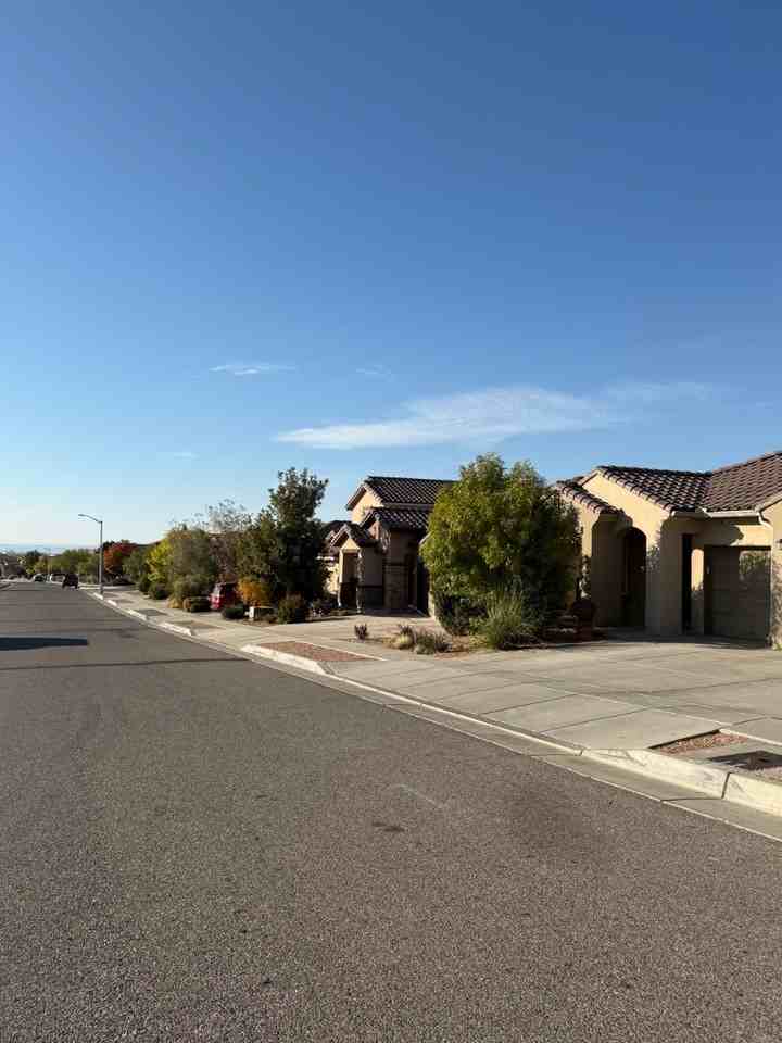 12023 Pocono Rd Se - Photo 7 of 20