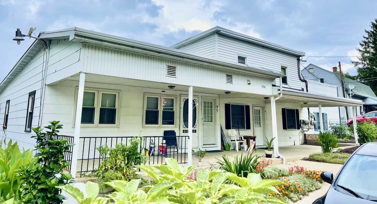 1724 Freeland Road - Photo 2 of 17