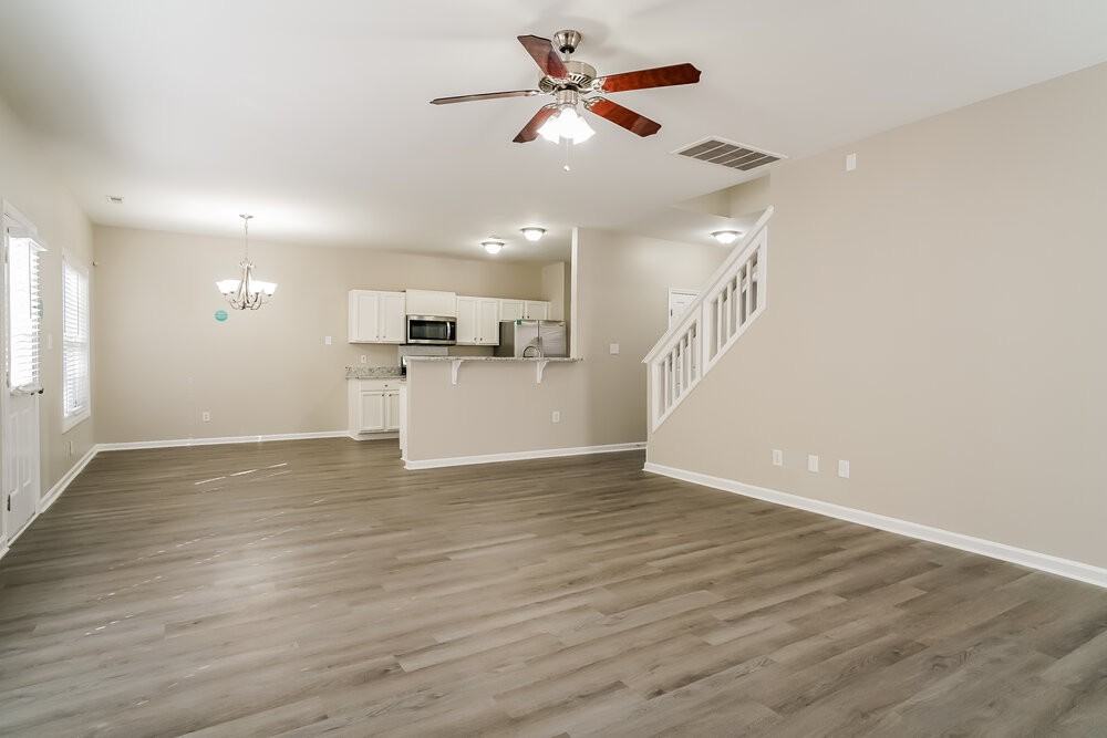 8039 Marsh Hollow Dr - Photo 5 of 17