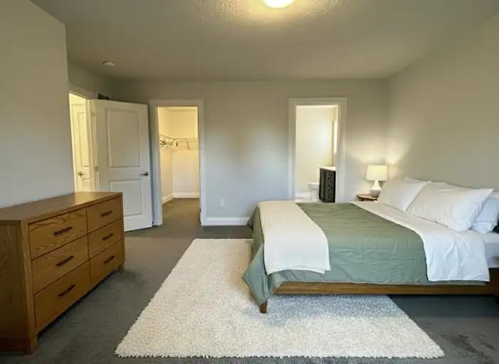 1999 Lockwood Crescent - Photo 2 of 14