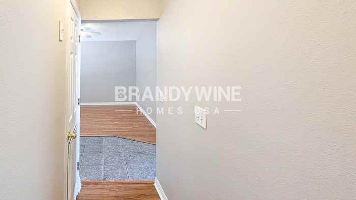 8705 Ruth Pl - Photo 7 of 34