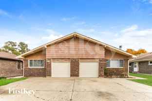 185 Paramount Dr - Photo 1 of 1