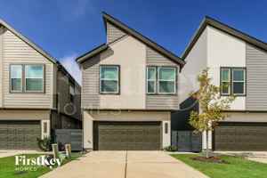 featured image of 18314 W Centro Cir