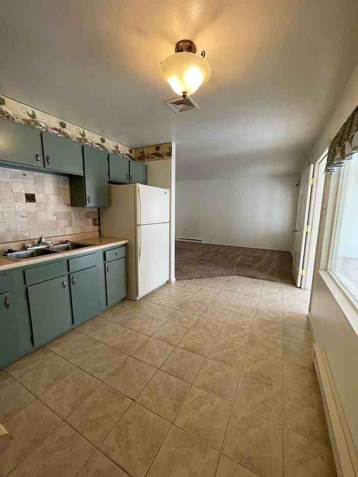 62 Glenroyal Drive #2 - Photo 4 of 16