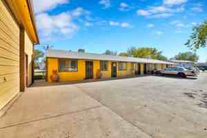 featured image of 3290 Lombardy Lane