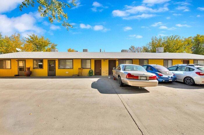 3290 Lombardy Lane - Photo 2 of 21