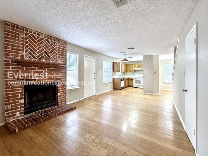 13923 Conner Downs Dr - Photo 2 of 16