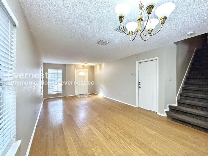 13923 Conner Downs Dr - Photo 5 of 16