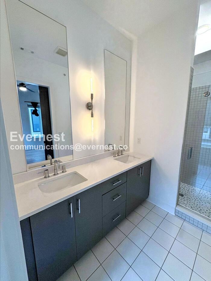 2347 Hosea L Williams Drive Southeast #17 - Photo 7 of 33