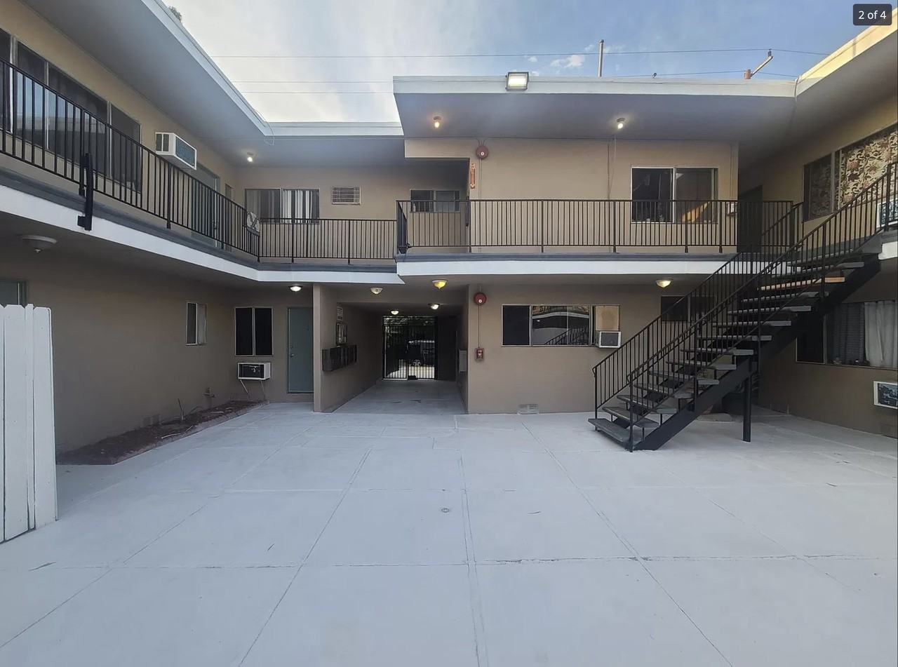 HNG Trade LLC / 14696 Rayen St / Saida / RC - Photo 2 of 4