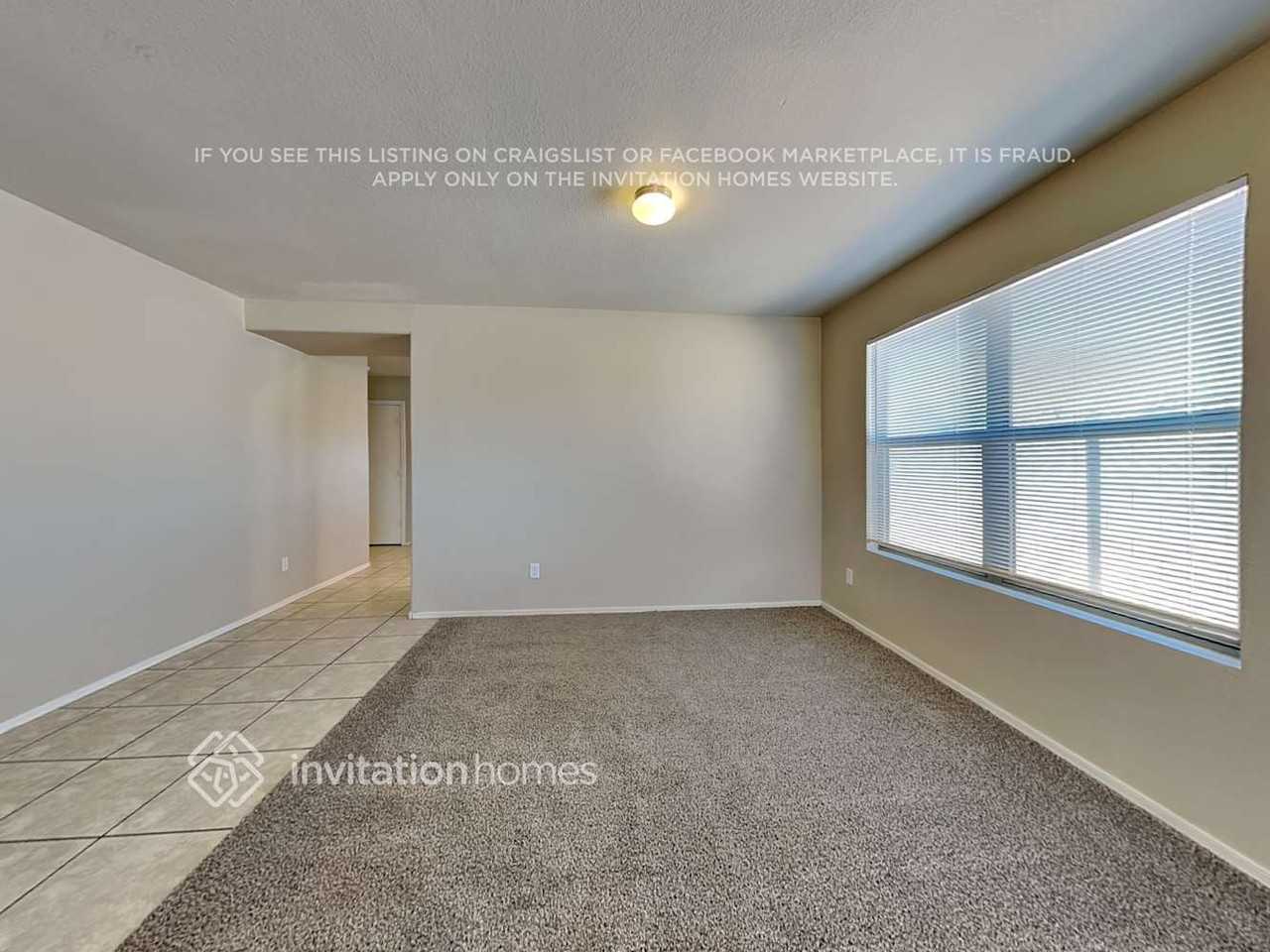 2443 W Mobile Ln - Photo 3 of 19