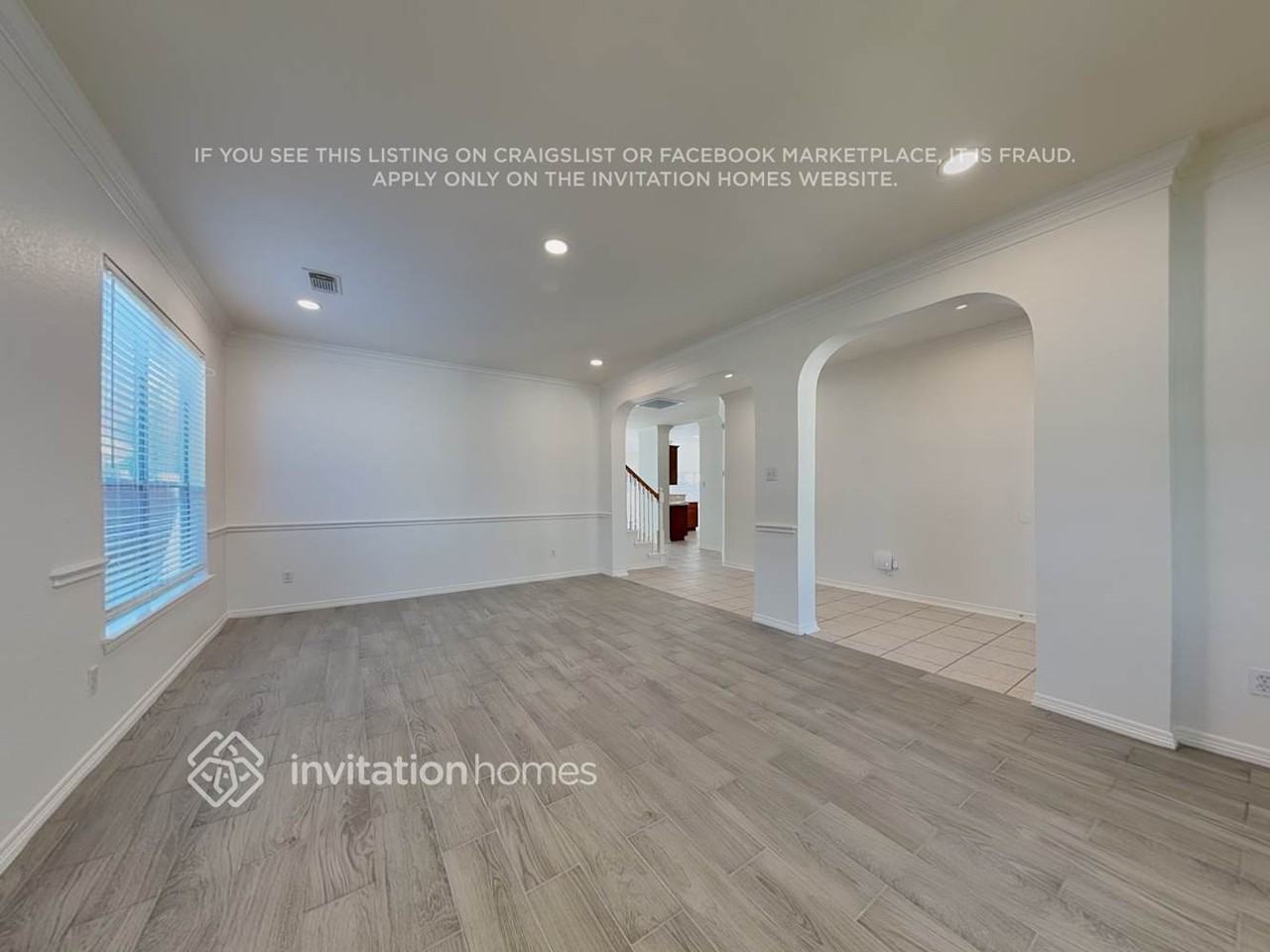 15231 Henderson Point Dr - Photo 4 of 21