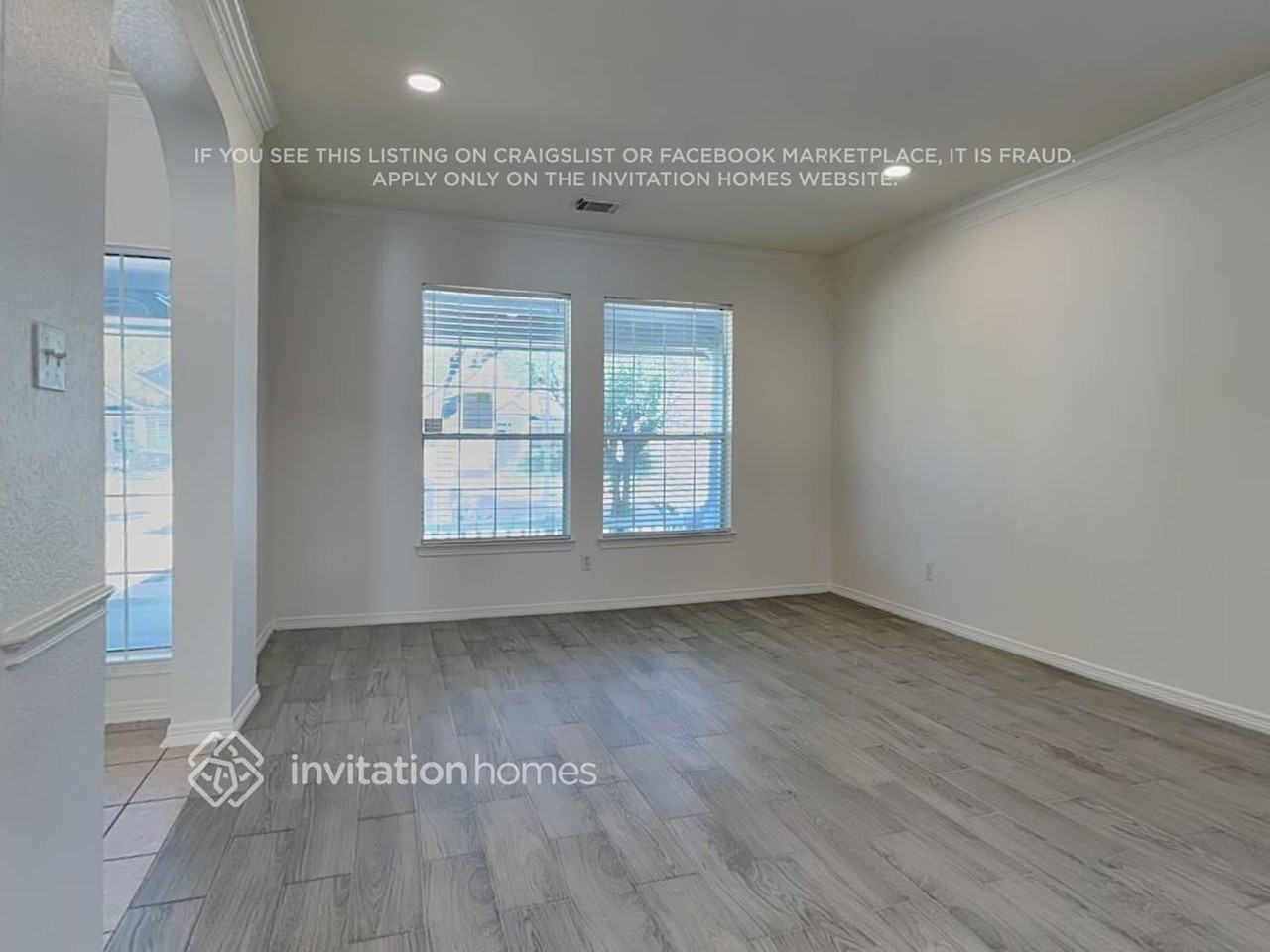 15231 Henderson Point Dr - Photo 5 of 21