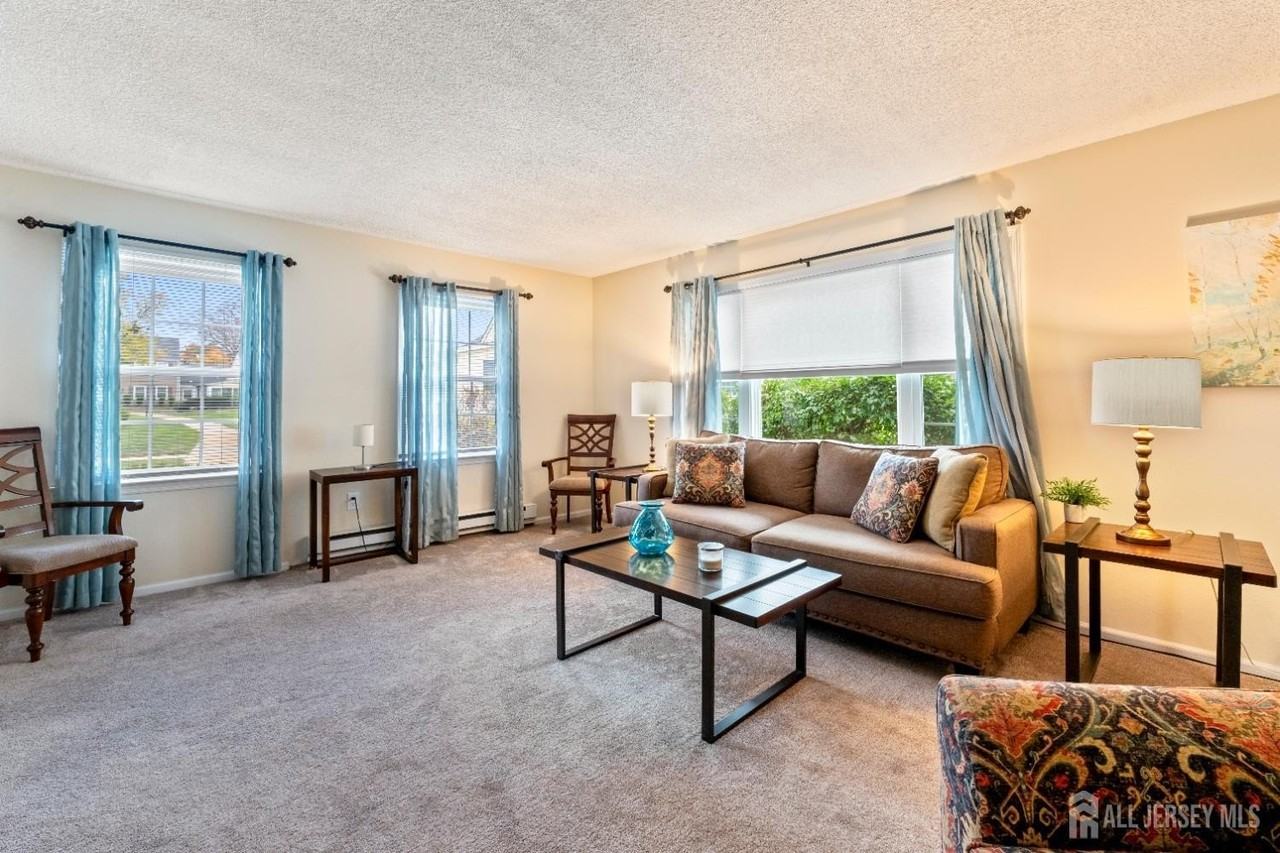 177 Rossmoor Dr #B - Photo 3 of 17