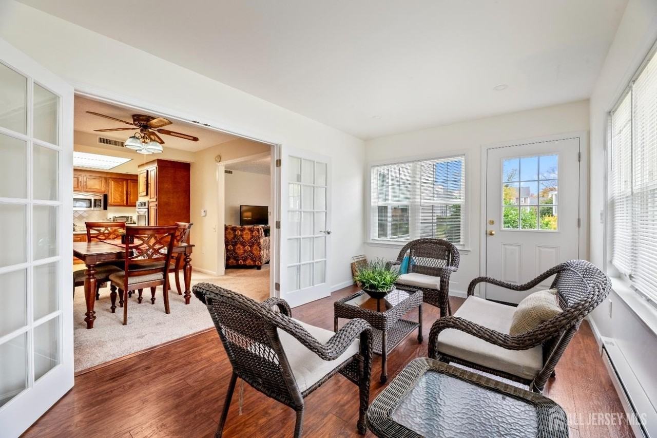 177 Rossmoor Dr #B - Photo 5 of 17