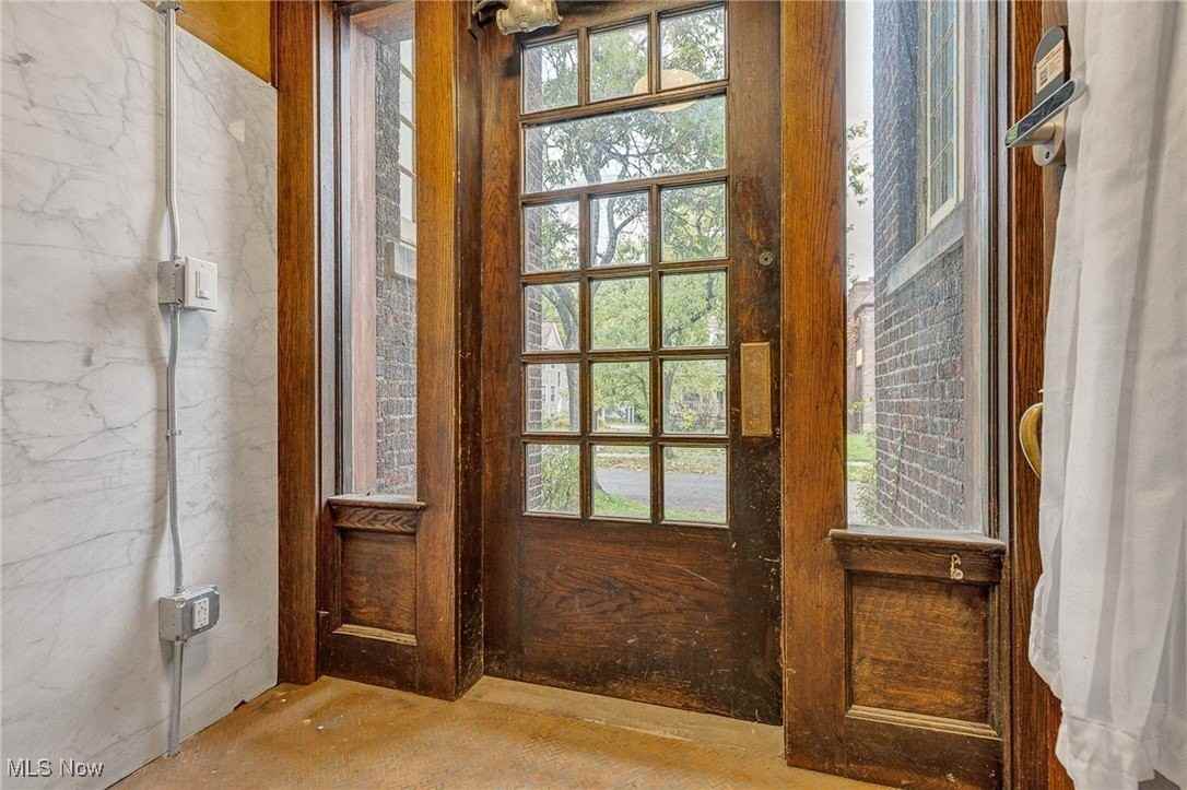 2257 Grandview Ave Apt 3 #3 - Photo 2 of 21