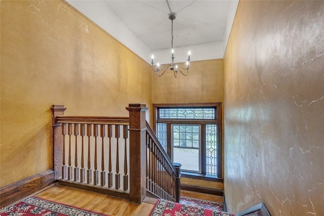 2257 Grandview Ave Apt 3 #3 - Photo 3 of 21