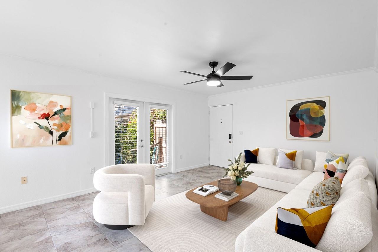 555 62nd St S - Photo 3 of 11