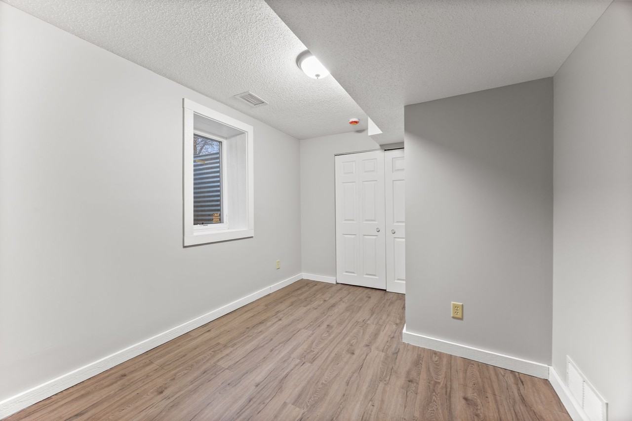 301 East 4th Street - Photo 3 of 16