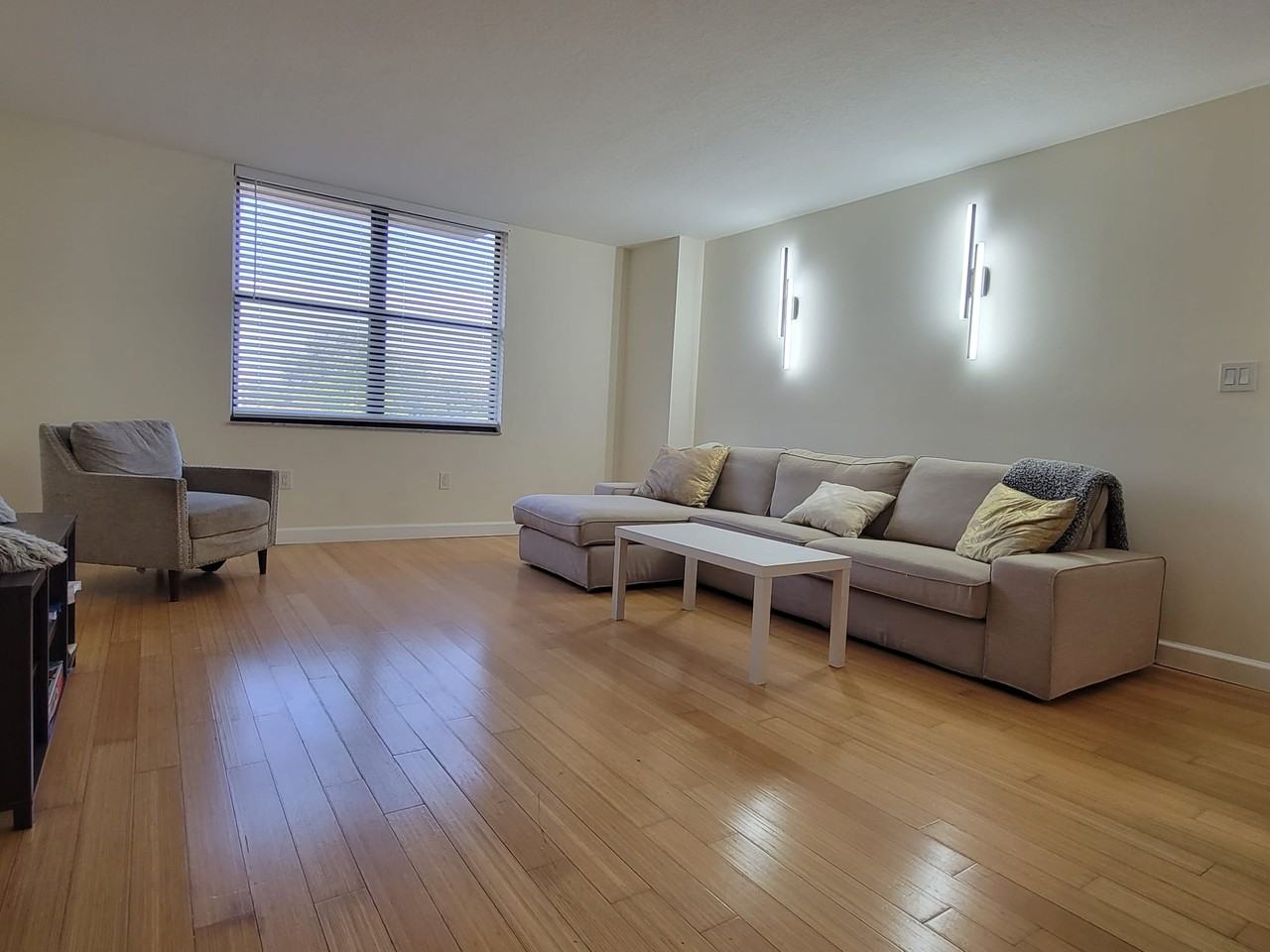 701 South Madison Avenue #419 - Photo 2 of 13