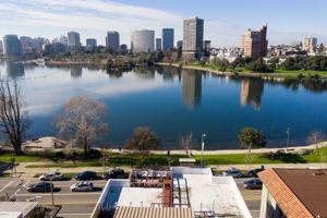 featured image of 2208 Lakeshore Avenue #312