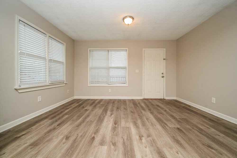 3199 Pearce Ct - Photo 4 of 17