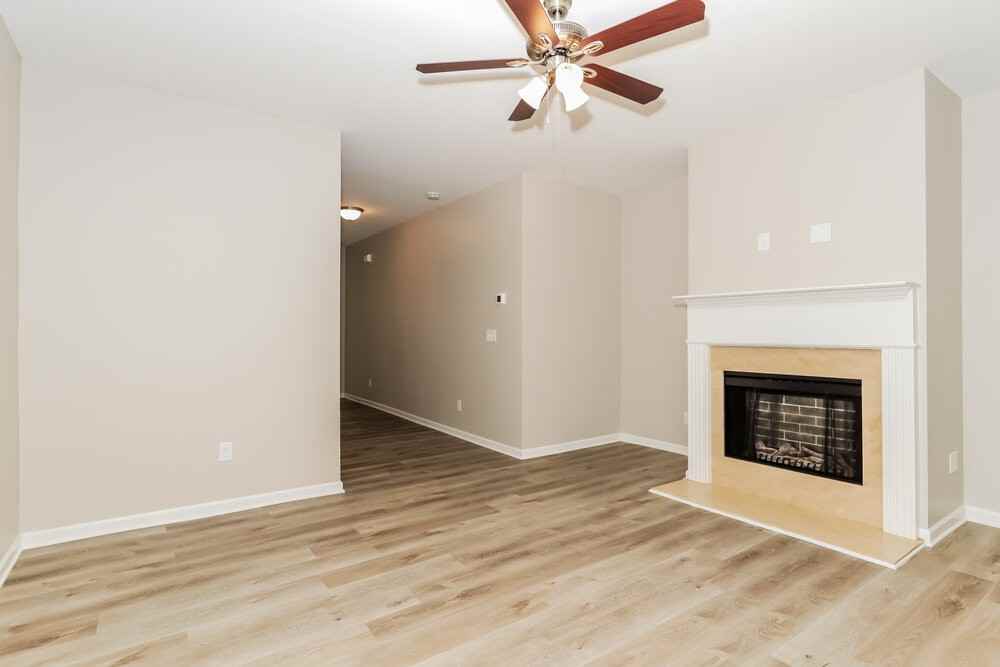 262 Stillwood Dr - Photo 6 of 17