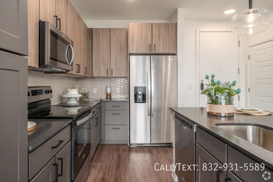 18320 Central Creek Dr - Photo 2 of 13