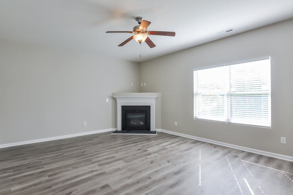 3728 Amistad Ln - Photo 4 of 17