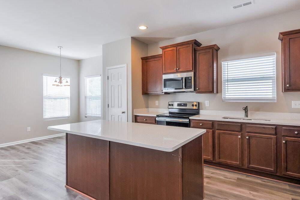 3728 Amistad Ln - Photo 7 of 17