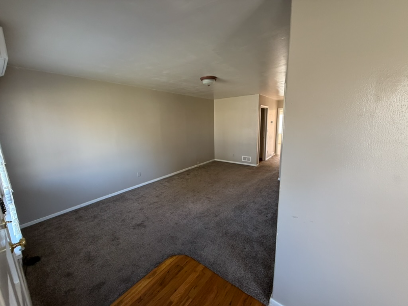 289 W 19th St - Photo 2 of 20