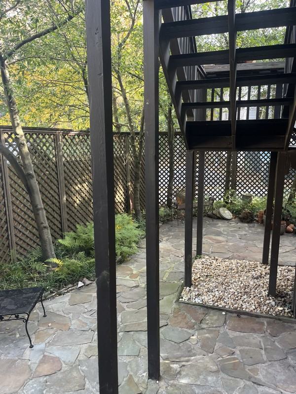 1426 Milner Cres S - Photo 2 of 19